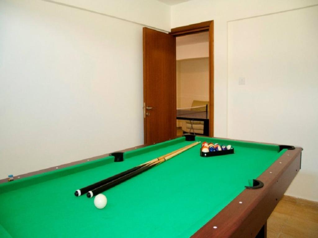 Villa Saraliana Sandy Beach Villas - Heated Pool - Jacuzzi - Private Beach Area Polis Zimmer foto
