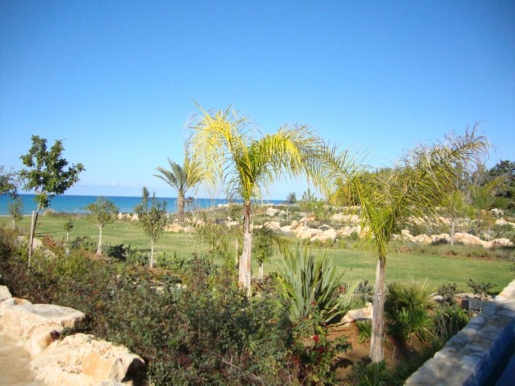 Villa Saraliana Sandy Beach Villas - Heated Pool - Jacuzzi - Private Beach Area Polis Zimmer foto