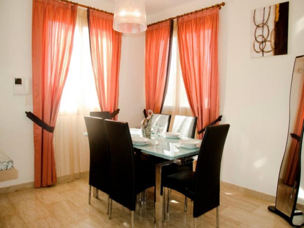 Villa Saraliana Sandy Beach Villas - Heated Pool - Jacuzzi - Private Beach Area Polis Zimmer foto