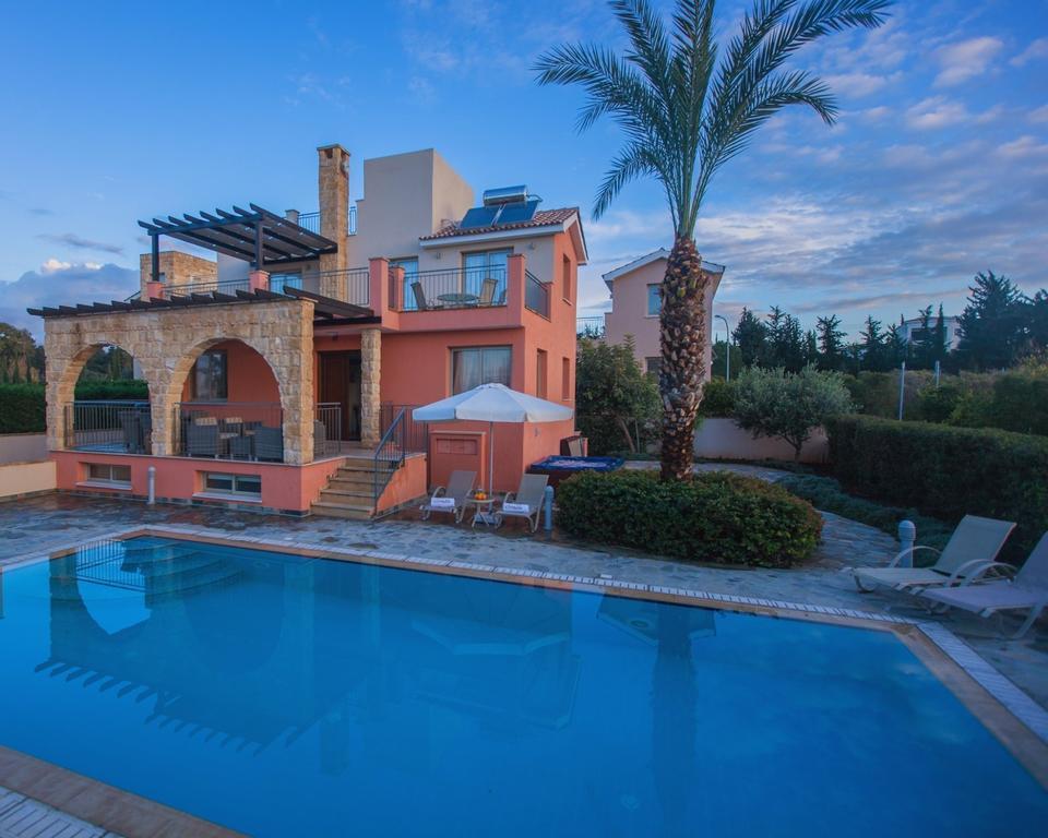 Villa Saraliana Sandy Beach Villas - Heated Pool - Jacuzzi - Private Beach Area Polis Zimmer foto