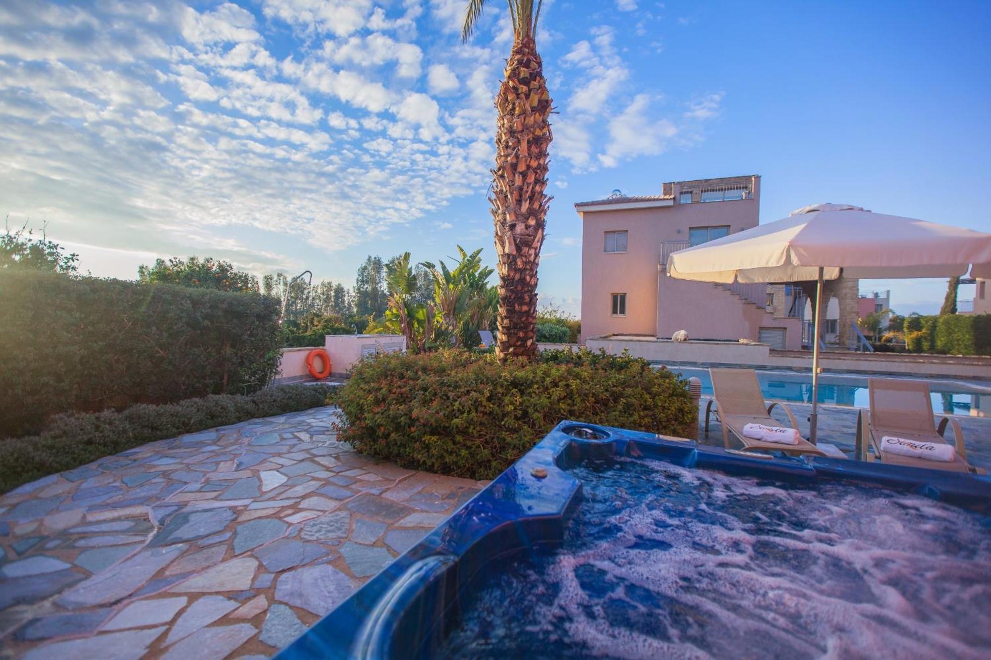Villa Saraliana Sandy Beach Villas - Heated Pool - Jacuzzi - Private Beach Area Polis Exterior foto