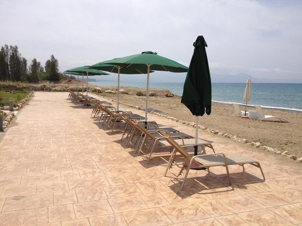 Villa Saraliana Sandy Beach Villas - Heated Pool - Jacuzzi - Private Beach Area Polis Zimmer foto